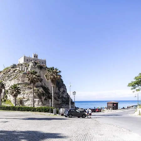 Locazione Turistica Luce Lägenhet *